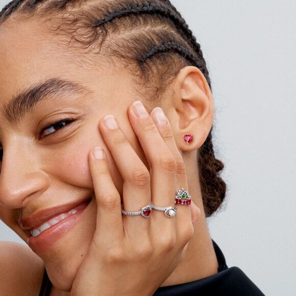 Women's Elevated Red Heart Ring Sparkling Sterling Silver Cubic Zirconia - Picture 3 of 4